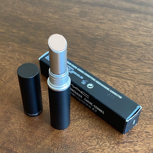 MAC NW20 Studio Stick Concealer